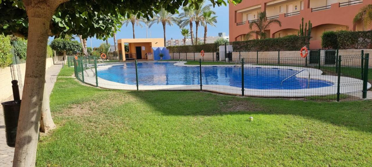 Homes Of Spain, Apartamentos Paraiso De Vera Playa, Ed Tahiti, Bajo G A Pie De La Playa, Vistas Piscina Екстериор снимка